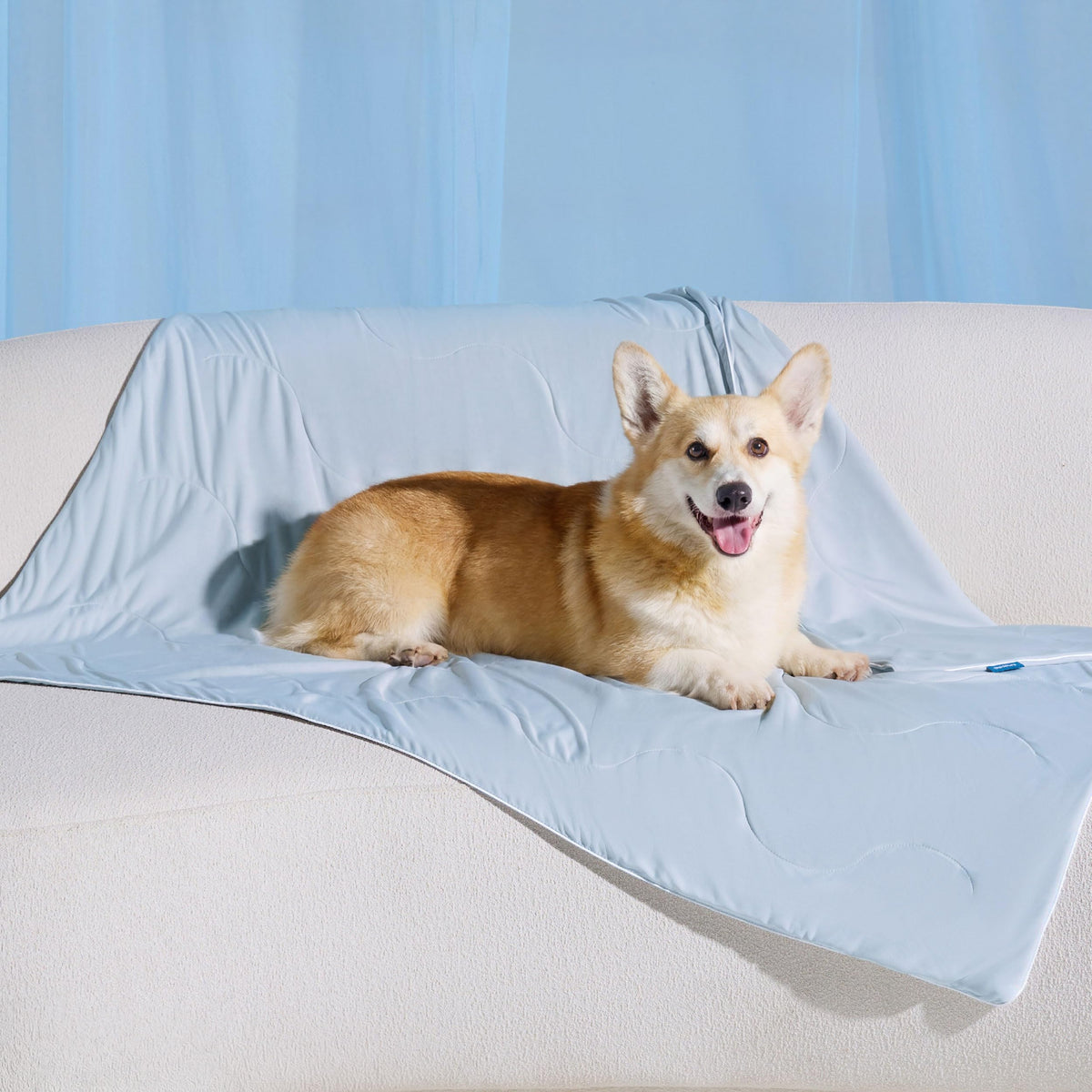 Bedsure Cooling Blanket for Dogs & Cats with Air-Core Fill